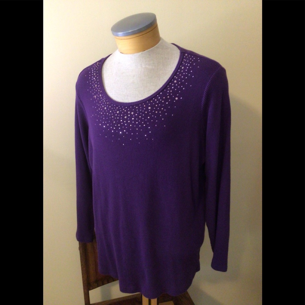 Quacker Factory Purple Top w Crystal Accents